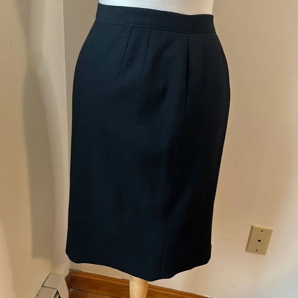 Giorgio Armani le Collezioni wool pencil skirt in black size 14